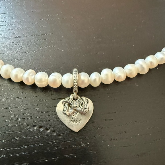 Jewelry - Elegant Silver Heart Pendant Pearl Necklace